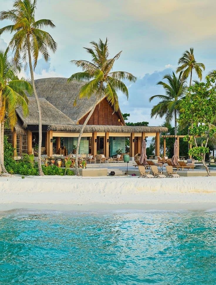 Hotels & Resorts
